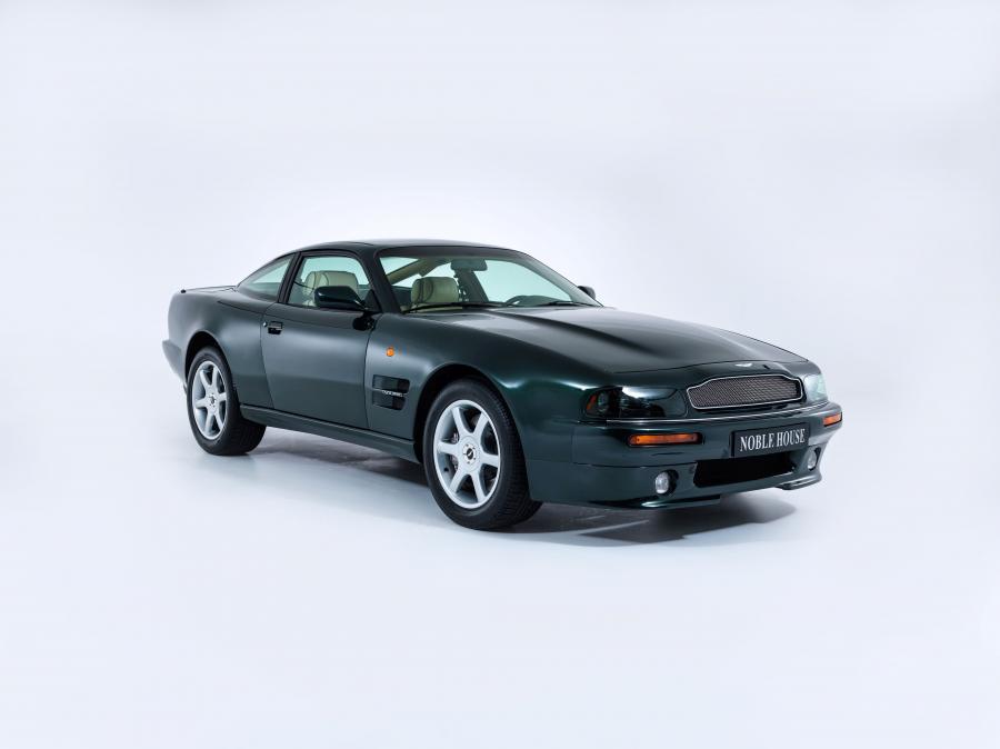  Aston Martin V8 Coupe 1996 года  (фото 6 из 17)